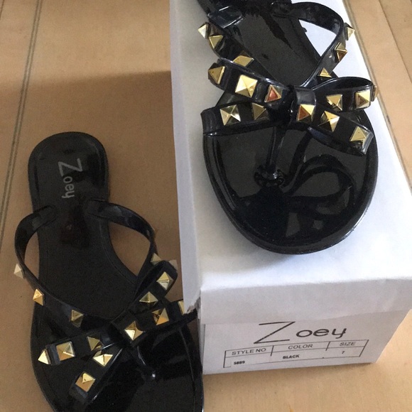 Shoes - ✨(5 for $25)Rhinestone Bow Gold & Black Sandals✨